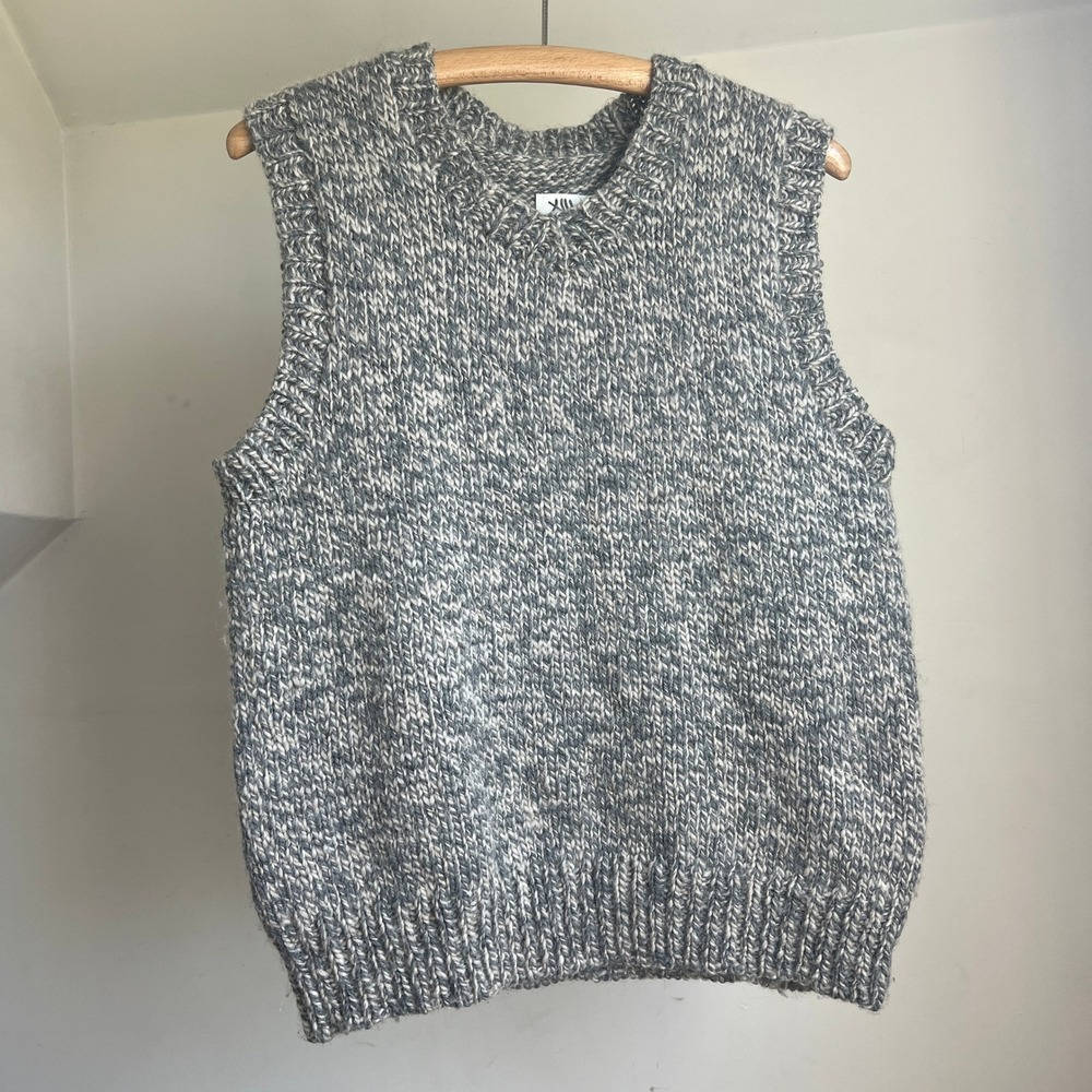 ts(s) Sweater Vest Size S Grey Wool Marled V-Neck Knit Made in Japan Chunky Vest